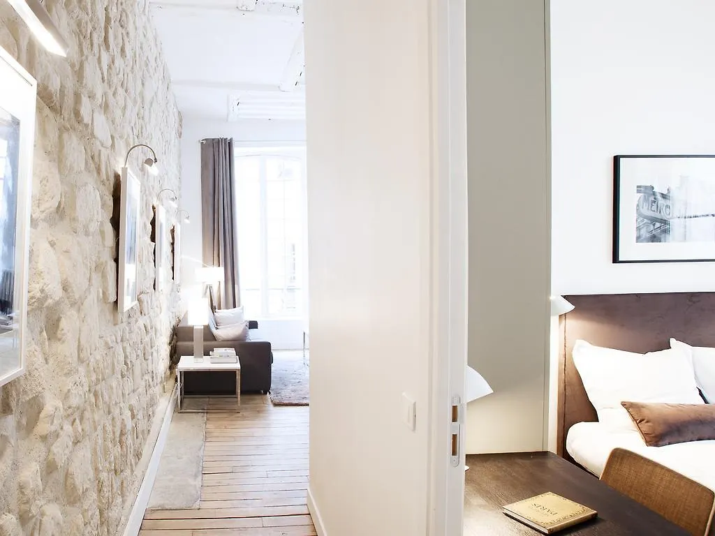 Livinparis - Luxury 2 Bedrooms Le Marais I